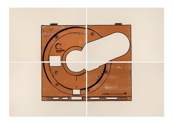 Die Klangwelt von O.W. Himmel besteht aus Schallplatten - genauer gesagt, aus Plattencoverlabeln und der bautechnischen Darstellung von Plattenspielern, deren optische Wiederverwertbarkeit er in seinen Linoldruck-Serien auslotet.