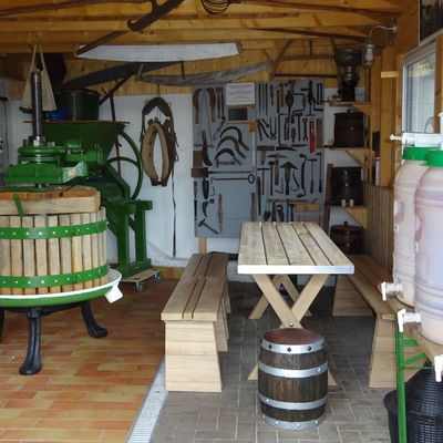 Das Projekt &raquo;Kelterschuppen&laquo; in Scheiden (Projekt der Gemeinde Losheim in Kooperation mit dem OGV Scheiden)