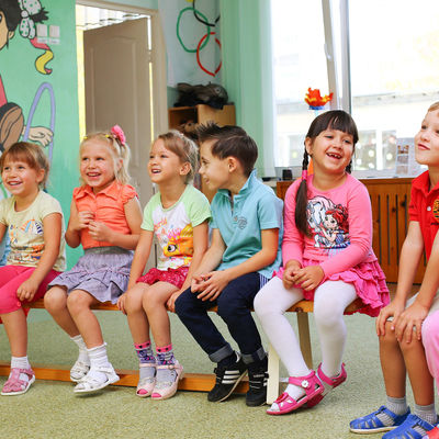 Titelbild Kinderbetreuung