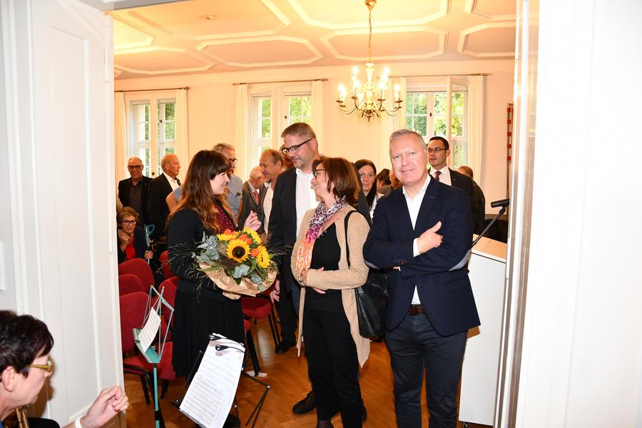 Kuratorin Christina Pluschke, Jochen Kuttler, Daniela Schlegel-Friedrich und Frank Jakobs bei der Eröffnung der Ausstellung in Merzig (von links).