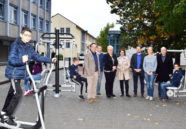 Neuer Fitnesssparcours an der Peter-Dewes-Gemeinschaftsschule Losheim