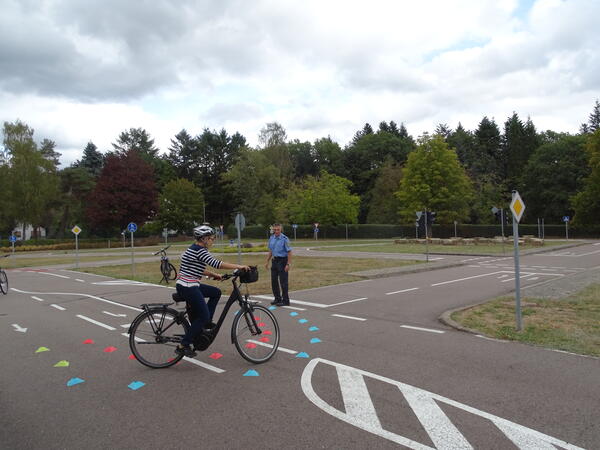 Fahrpraktische &Uuml;bungen sind Teil des Trainings.