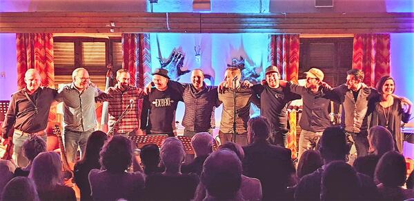 Wohnzimmerkonzert mit dr3iklang! und 4times unplugged