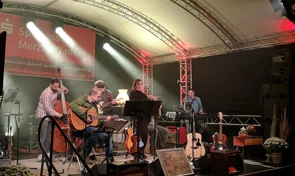 Die Bands "dr3iklang" und "4times unplugged" sorgten am Freitagabend f&uuml;r Stimmung