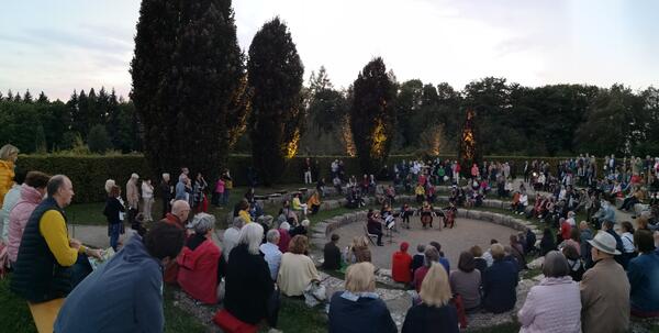 Das Streichsextett begeisterte die Besucher im Theatergarten
