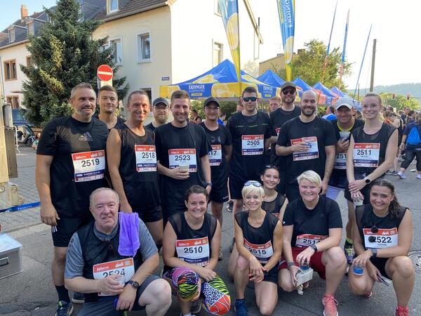 Im Zielbereich angekommen: Der erste Start beim B2Run-Firmenlauf in Dillingen war ein voller Erfolg