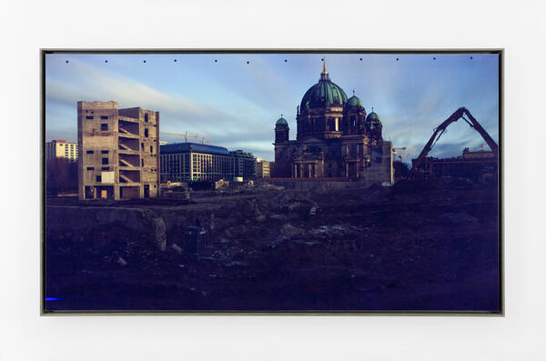 Schlossplatz, Berlin, 22. November 2008, 123,9 x 223cm , unikales Direktpositiv, Color