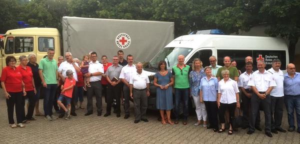 &Uuml;bergabe Fahrzeug DRK Merchingen