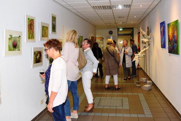 Besucher der Vernissage