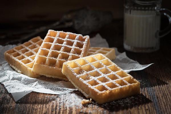 Auf Burg Montclair lecker essen - Waffel-Sonntag am 26. November